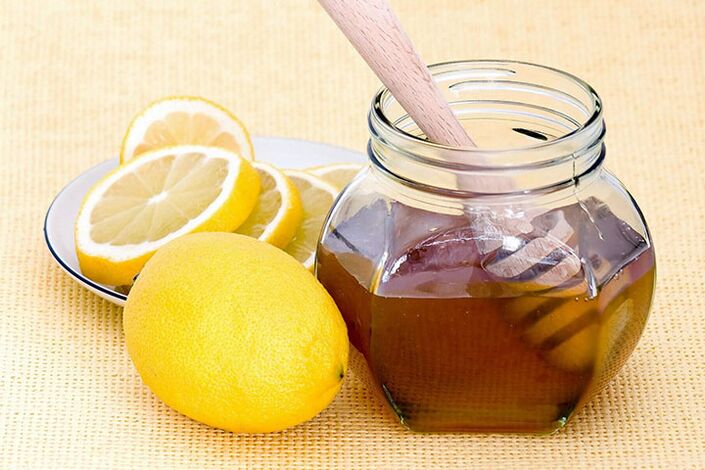 Lemon and honey ingredients are masks that perfectly whiten and tighten facial skin
