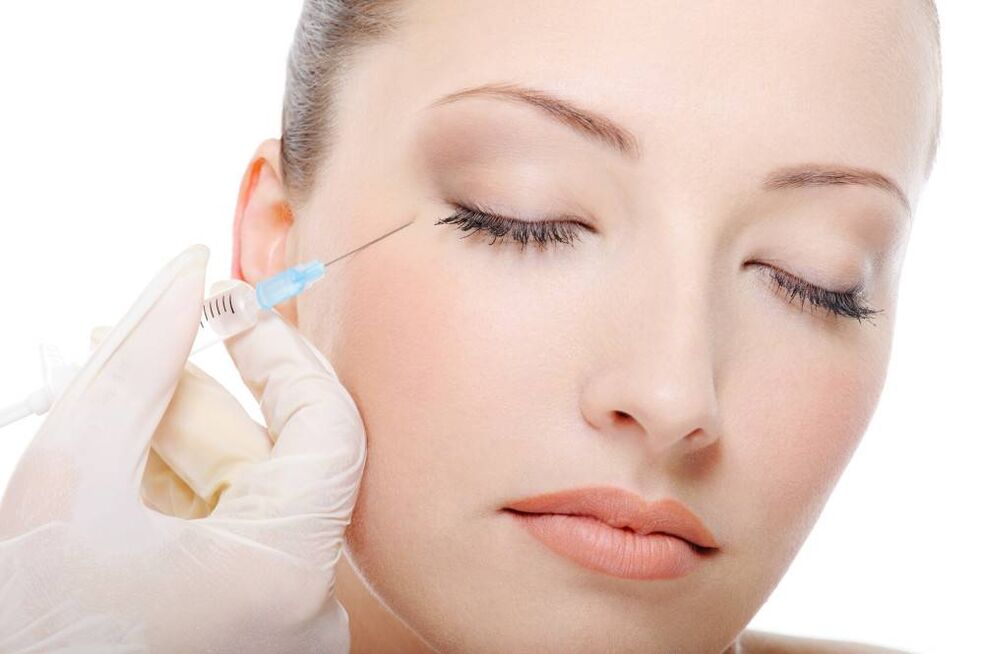 injection to rejuvenate facial skin